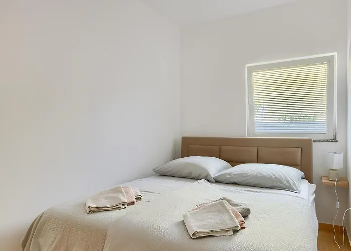 Gabrijela By Guide פרוי